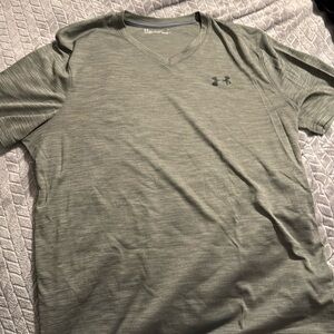 Under Armour green v-neck t-shirt size large